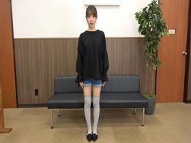 素人娘の全裸大図鑑3 50人5時間 今時の女の子が恥じらいながら脱衣していくヘアヌードコレクション　サンプル画像06